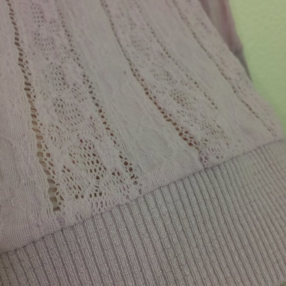4/$25 🛍 Bebe Lace Top Wide Neck 3/4 Sleeve Lilac - Picture 4 of 9